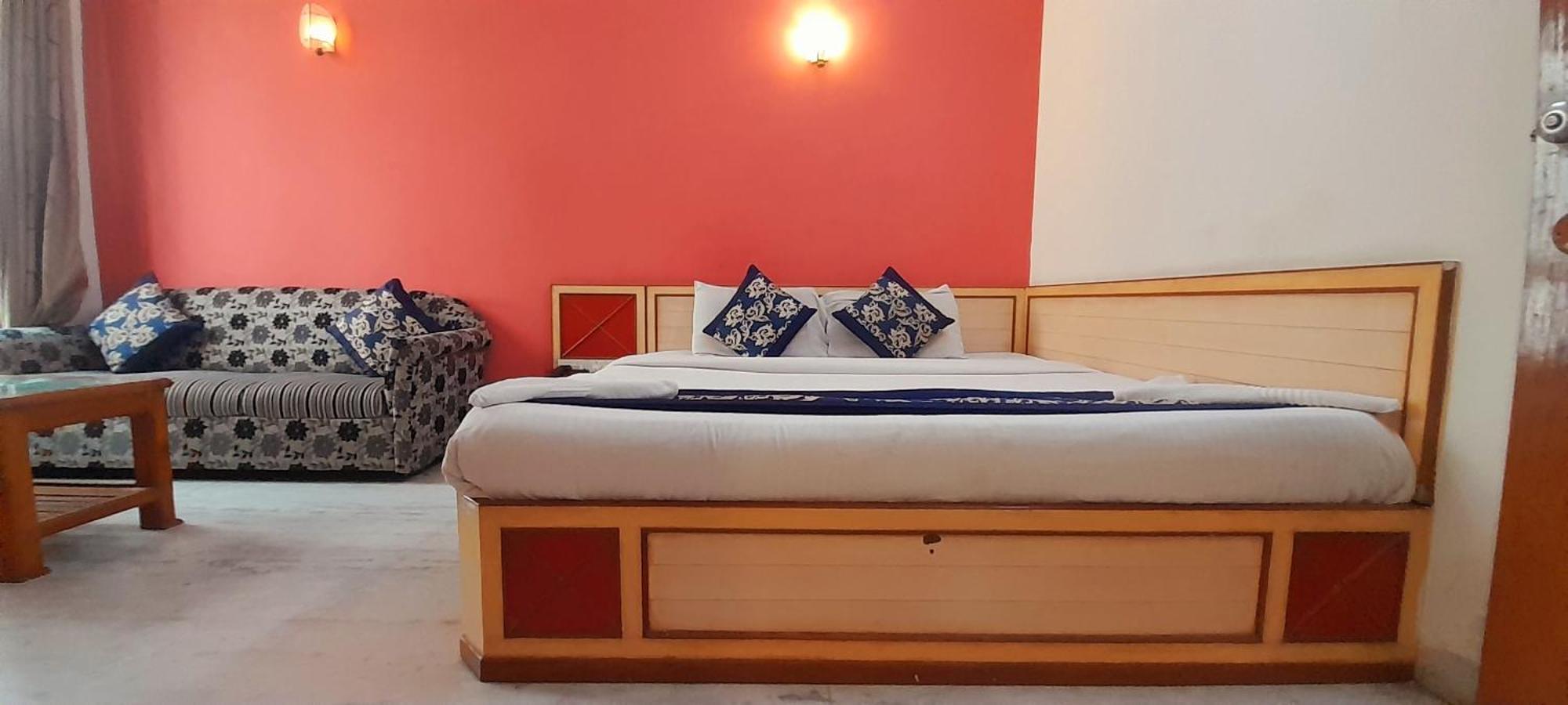 Hotel Indore Palace - Feel At Home Shirdi Eksteriør billede