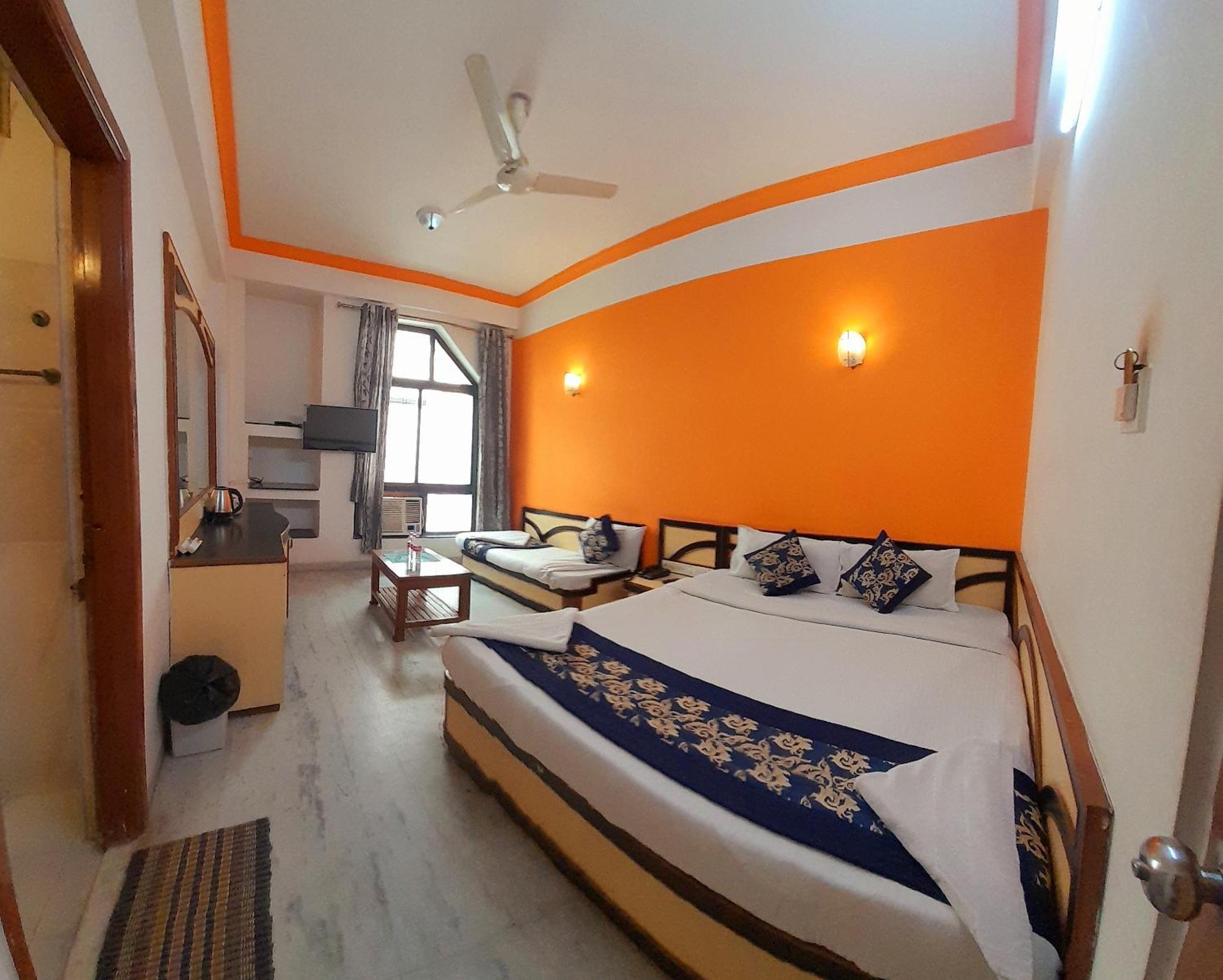 Hotel Indore Palace - Feel At Home Shirdi Eksteriør billede