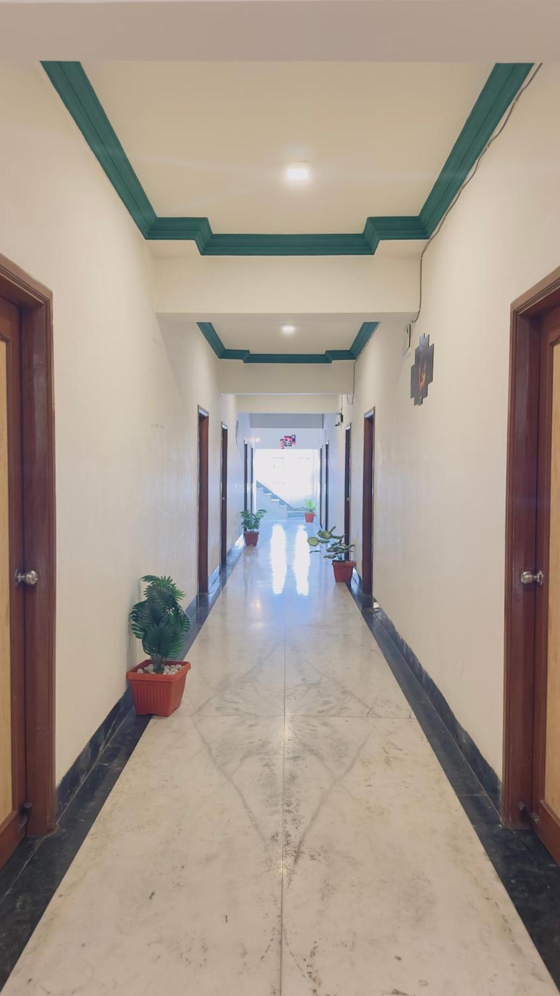 Hotel Indore Palace - Feel At Home Shirdi Eksteriør billede