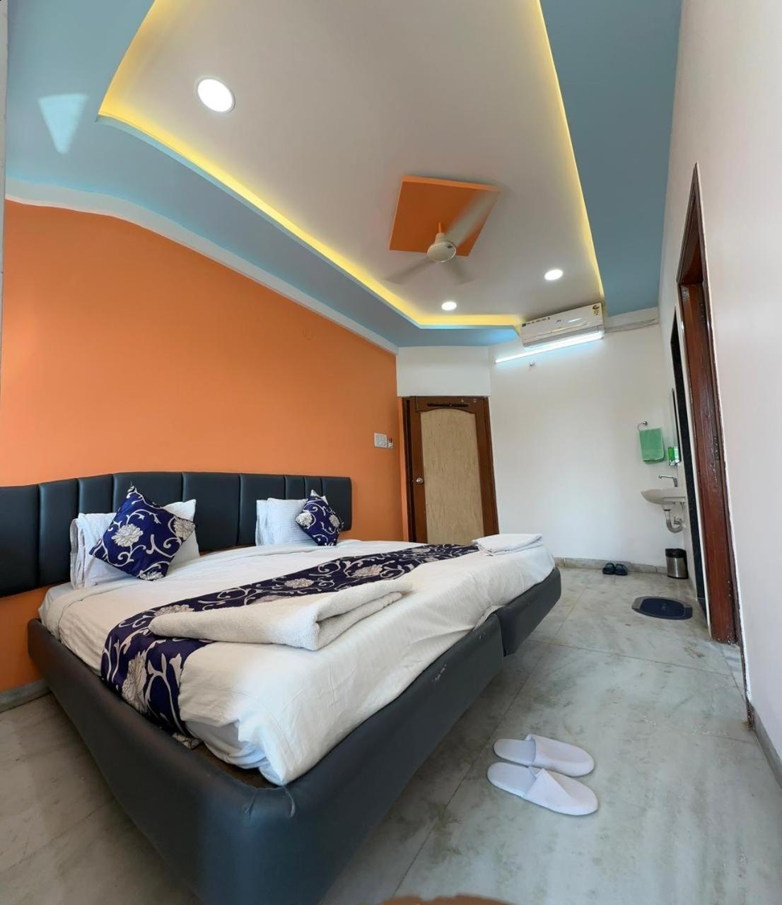 Hotel Indore Palace - Feel At Home Shirdi Eksteriør billede