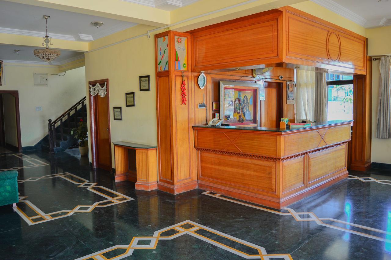 Hotel Indore Palace - Feel At Home Shirdi Eksteriør billede